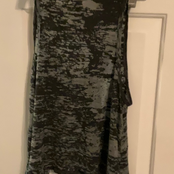 Michelle Black And Gray Tank Top Large - Picture 3 of 3
